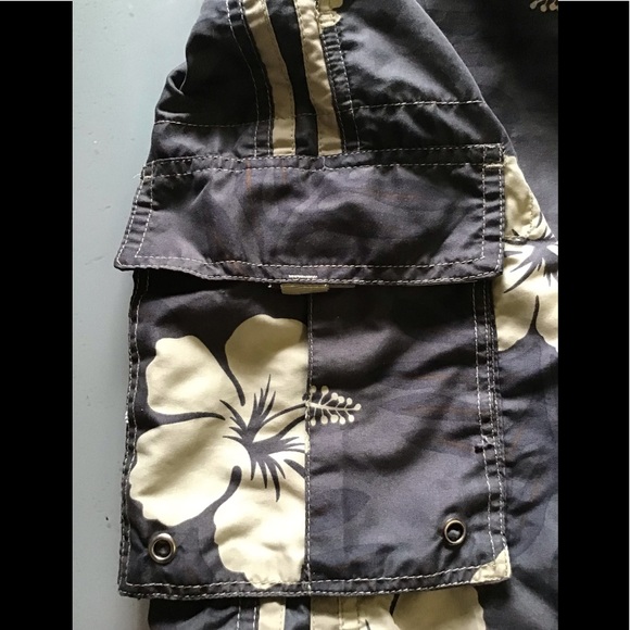 Men’s Hawaiian Print Swim Trunks - Picture 6 of 16